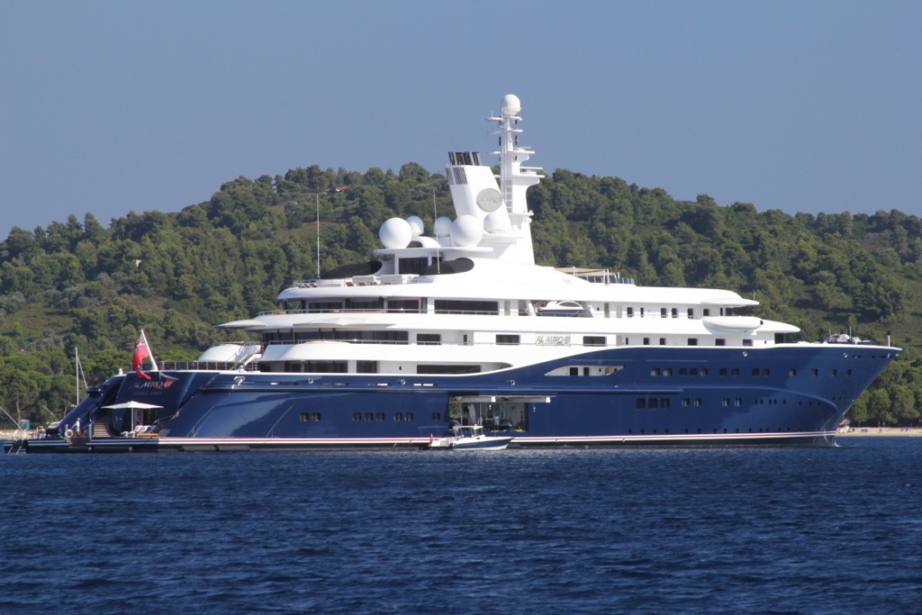 Mega-Yacht Al Mirqab