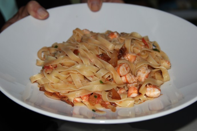 Homemade tagliatelle with shrimp 
