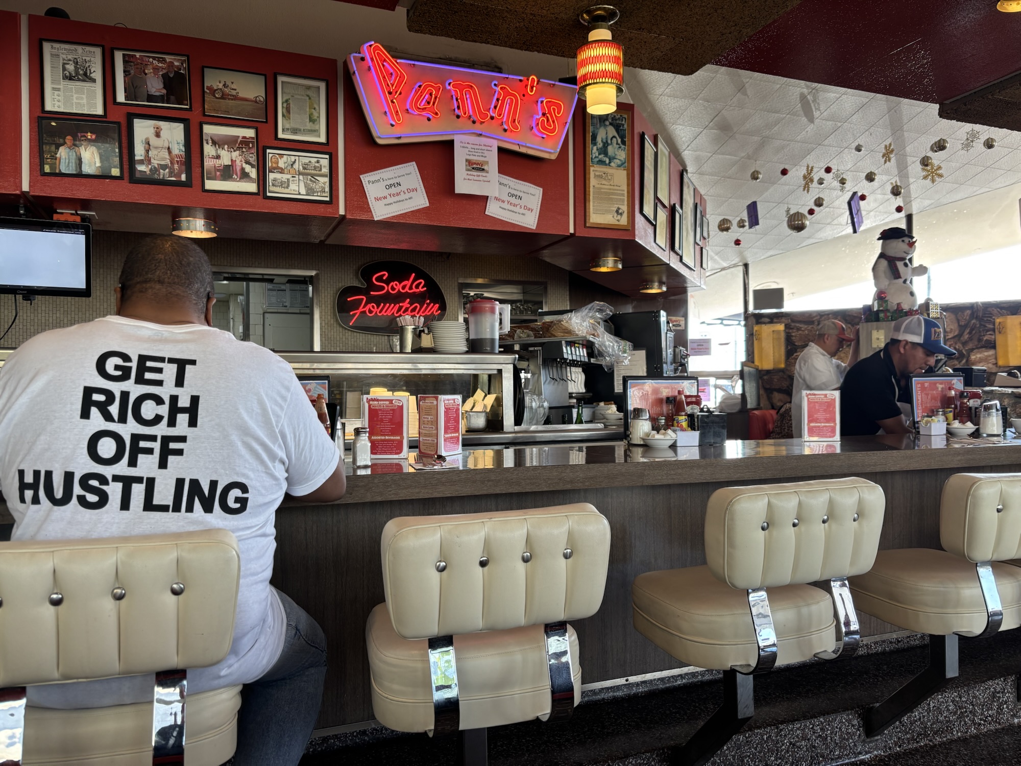 Pann’s Diner, Los Angeles: An Iconic Googie Diner