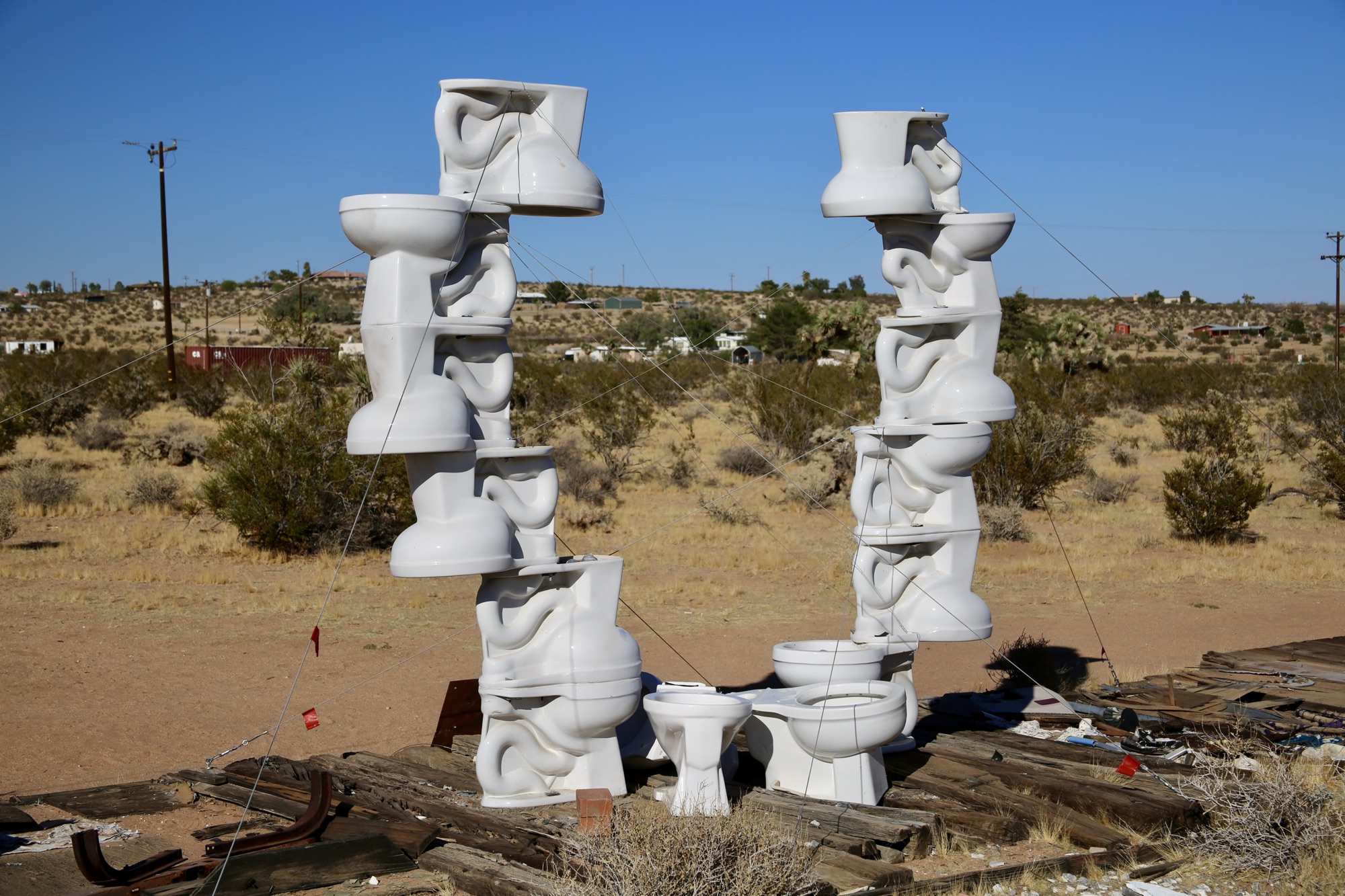 Noah Purifoy's Outdoor Desert Museum – Sabbatikos